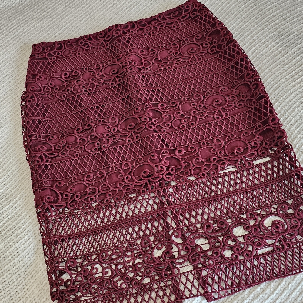 Express Lace Skirt - NWT - Size 14